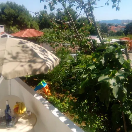 With A Parking Space - 13557 * זאדאר