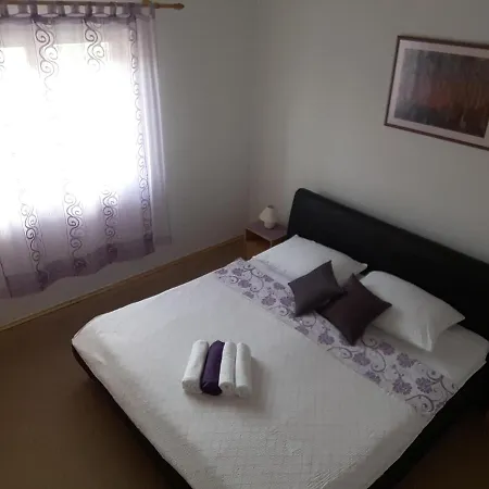 With A Parking Space - 13557 *