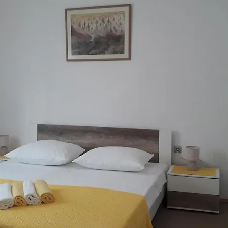 With A Parking Space - 13557 Apartamento