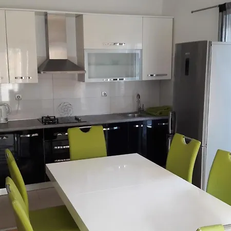 Apartamento With A Parking Space - 13557 Zadar